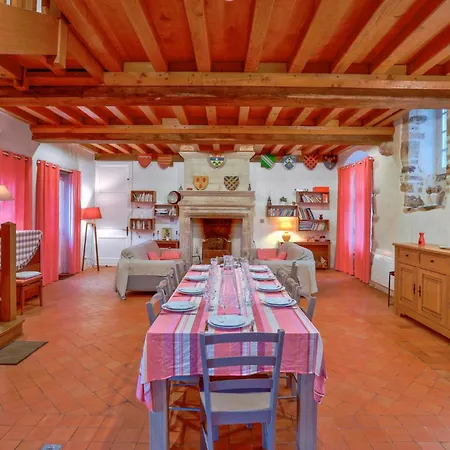 4 Bedroom Stunning In Gonneville-le-theil Feriehus