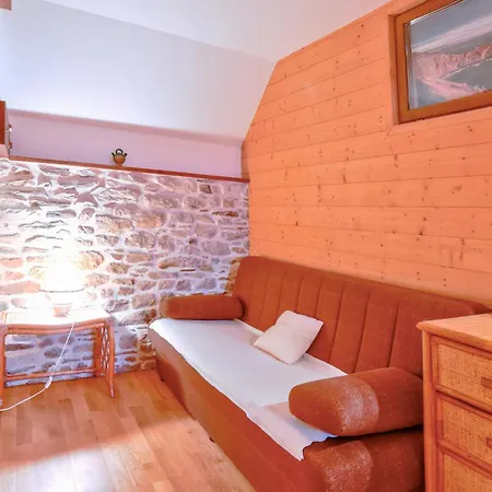 4 Bedroom Stunning In Gonneville-le-theil
